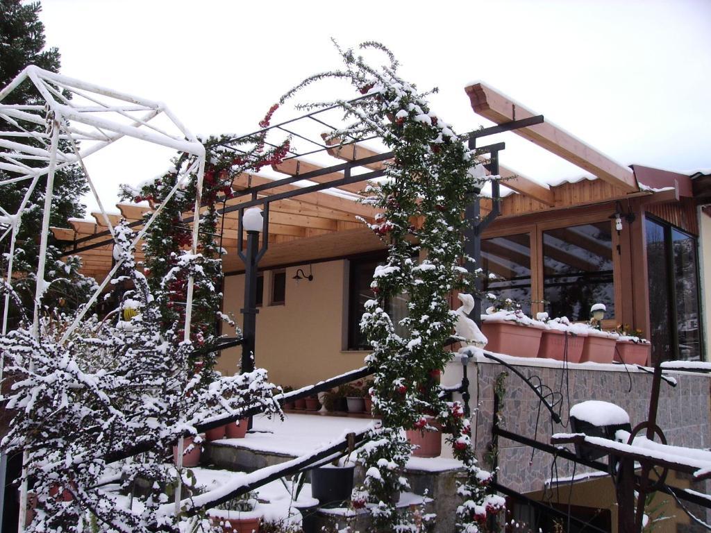 Hôtel Nightingale à Plátres Extérieur photo